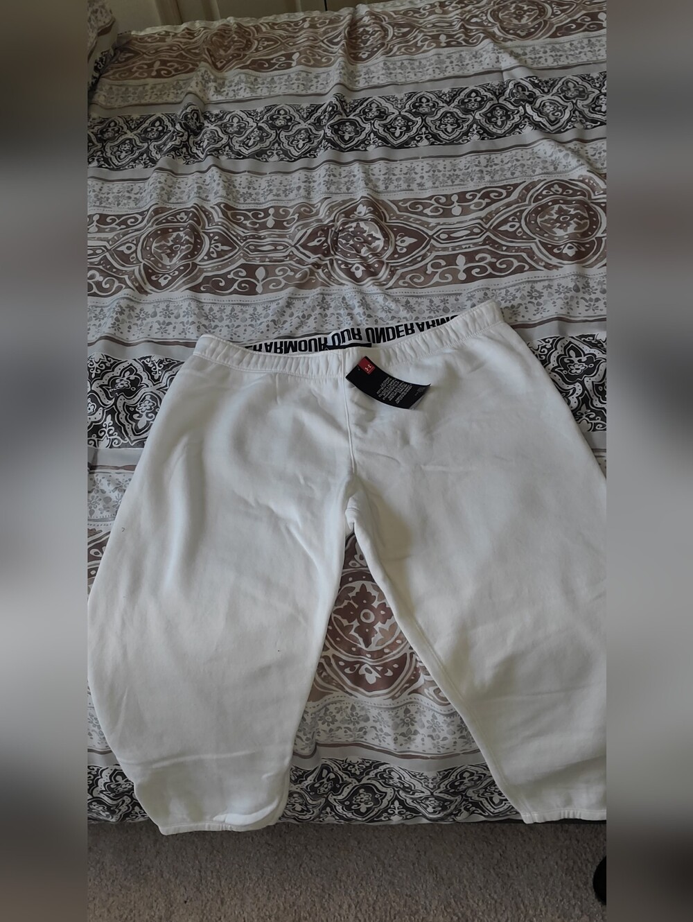 Under Armour White Women's Sweatpants with Elastic Waistband